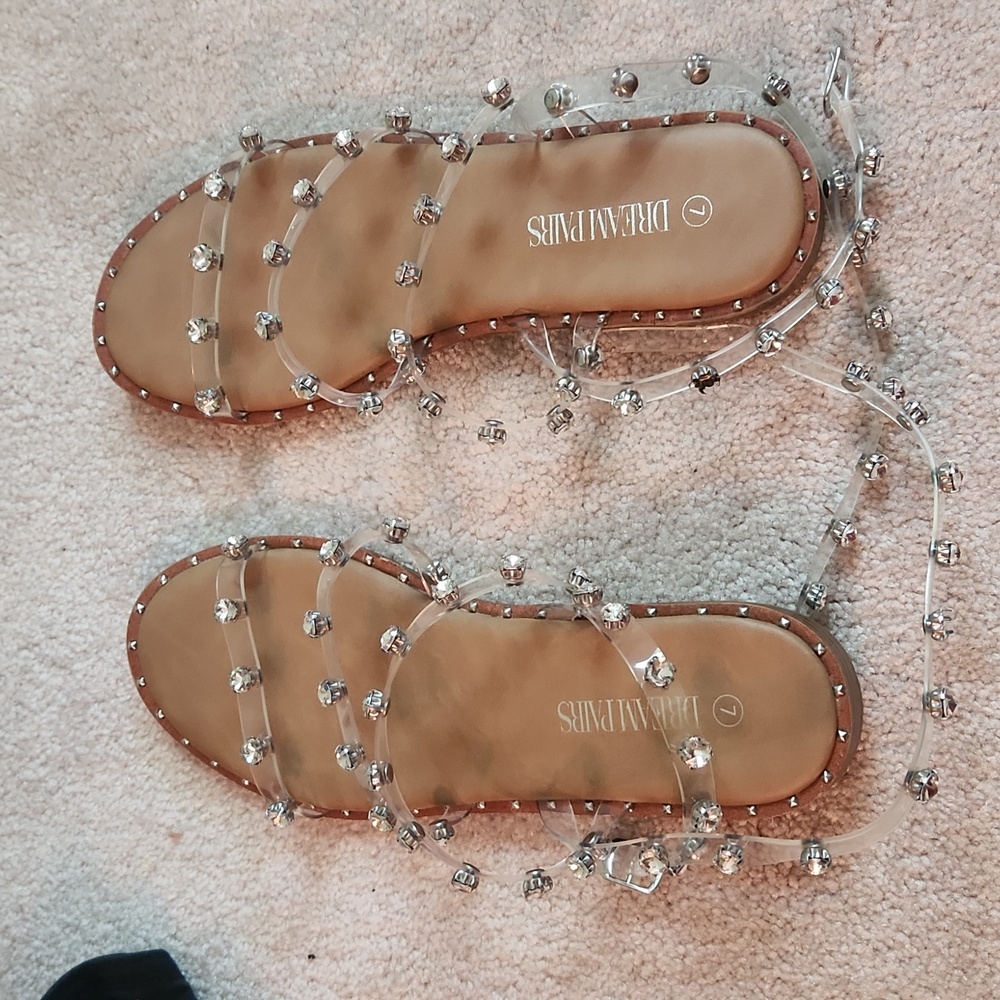 Sandals Dream Pairs Size 7